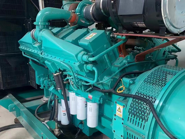 涞水更换100kW柴油发电机组机油时，需要注意哪些事项？